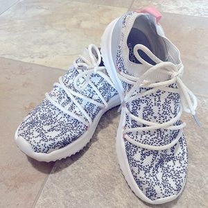 Women Adidas shoes